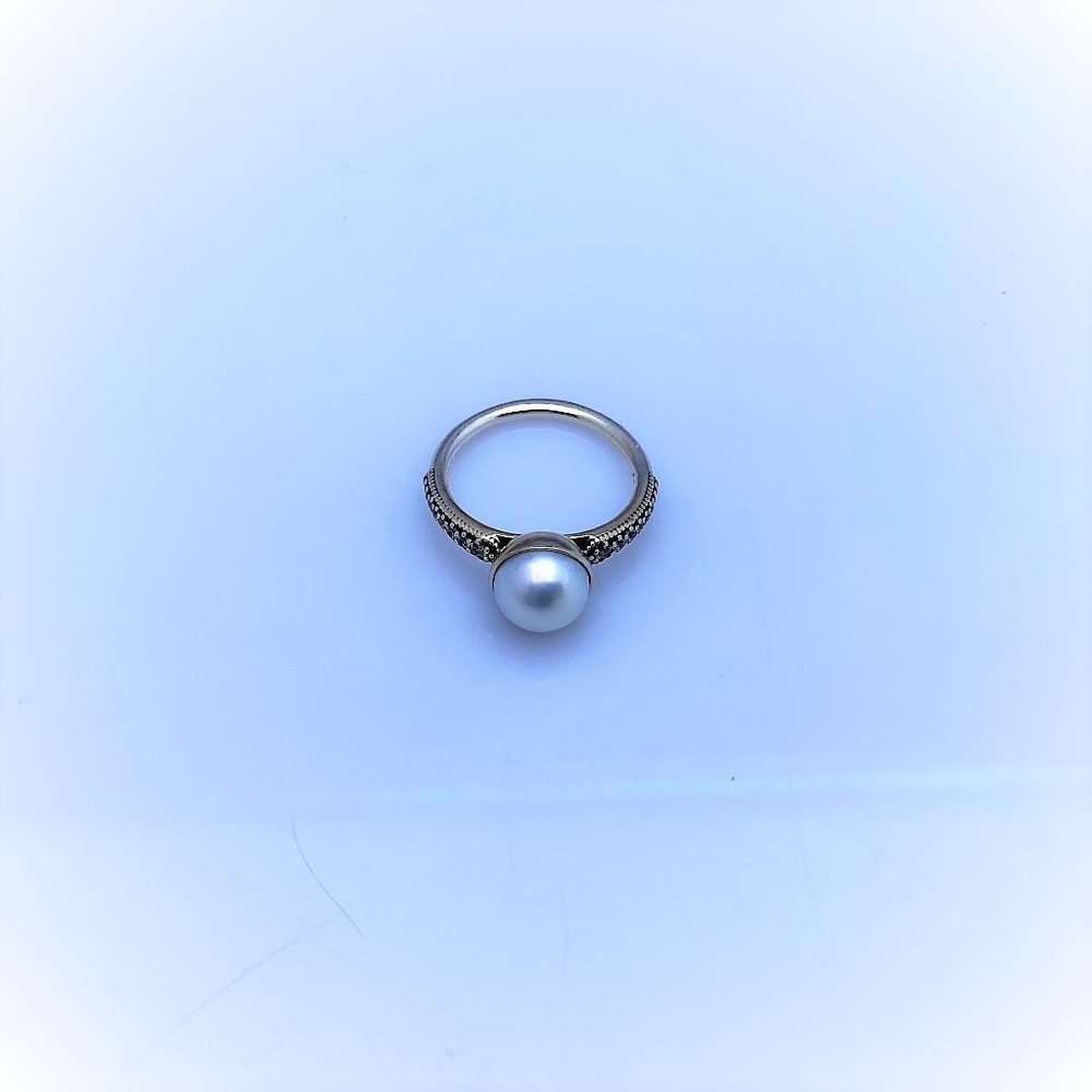 Pandora Elegant Beauty Ring White Pearl & Clear CZ